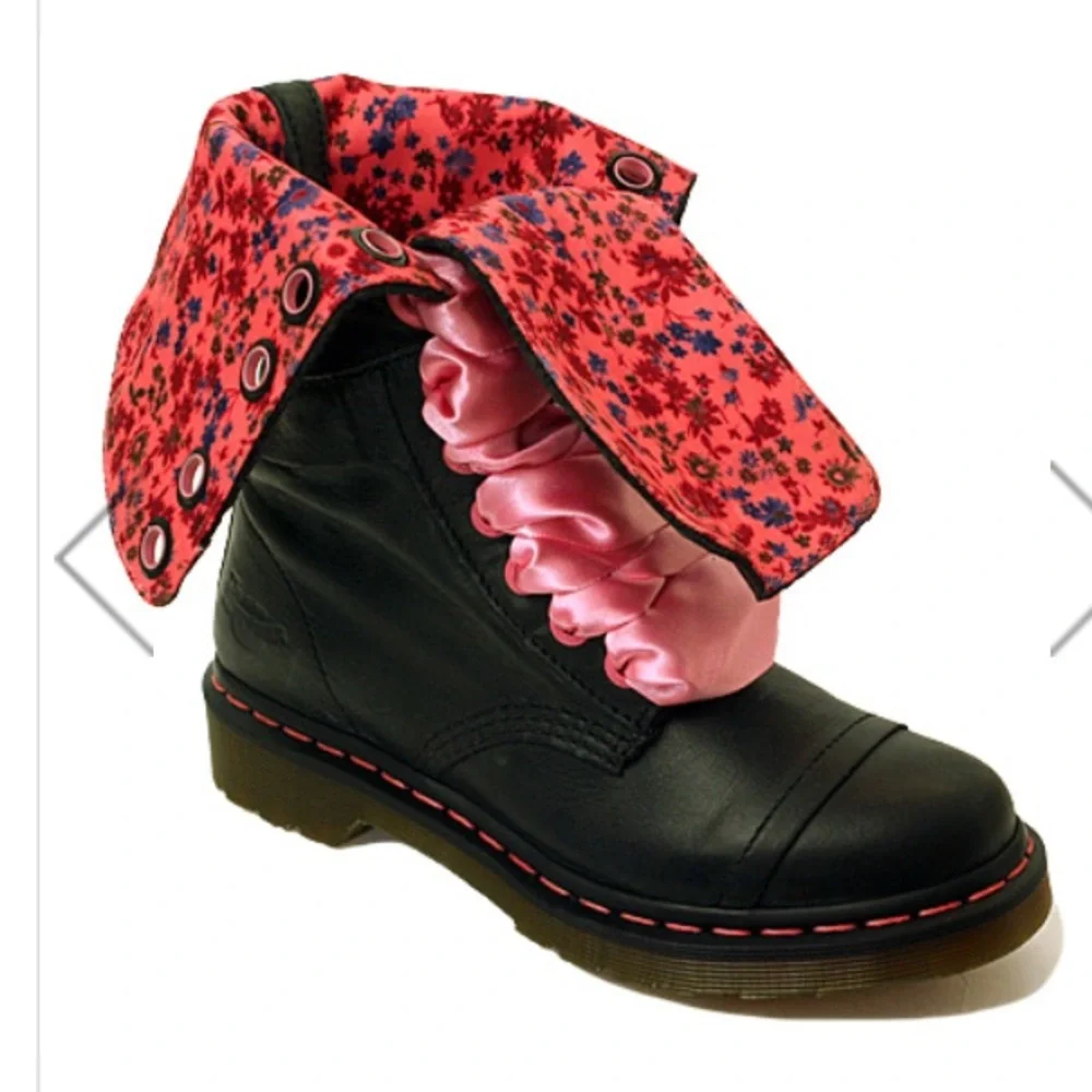 ❌ ❌ RARE RARE. ❌ ❌ 
Dr. Martens Black Boot with Pink Floral Fold-Over - Picture 3 of 10